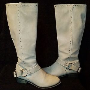 Ladies boots